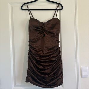 Windsor mini dress with keyhole